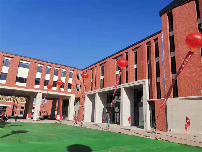 北京学校（中学部及共享区）地上装修（宿舍食堂2#）工程