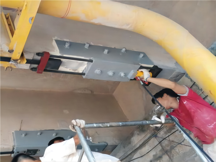 预应力碳纤维板加固